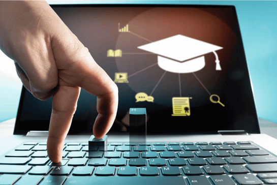 the modes and platforms of online courses for translation